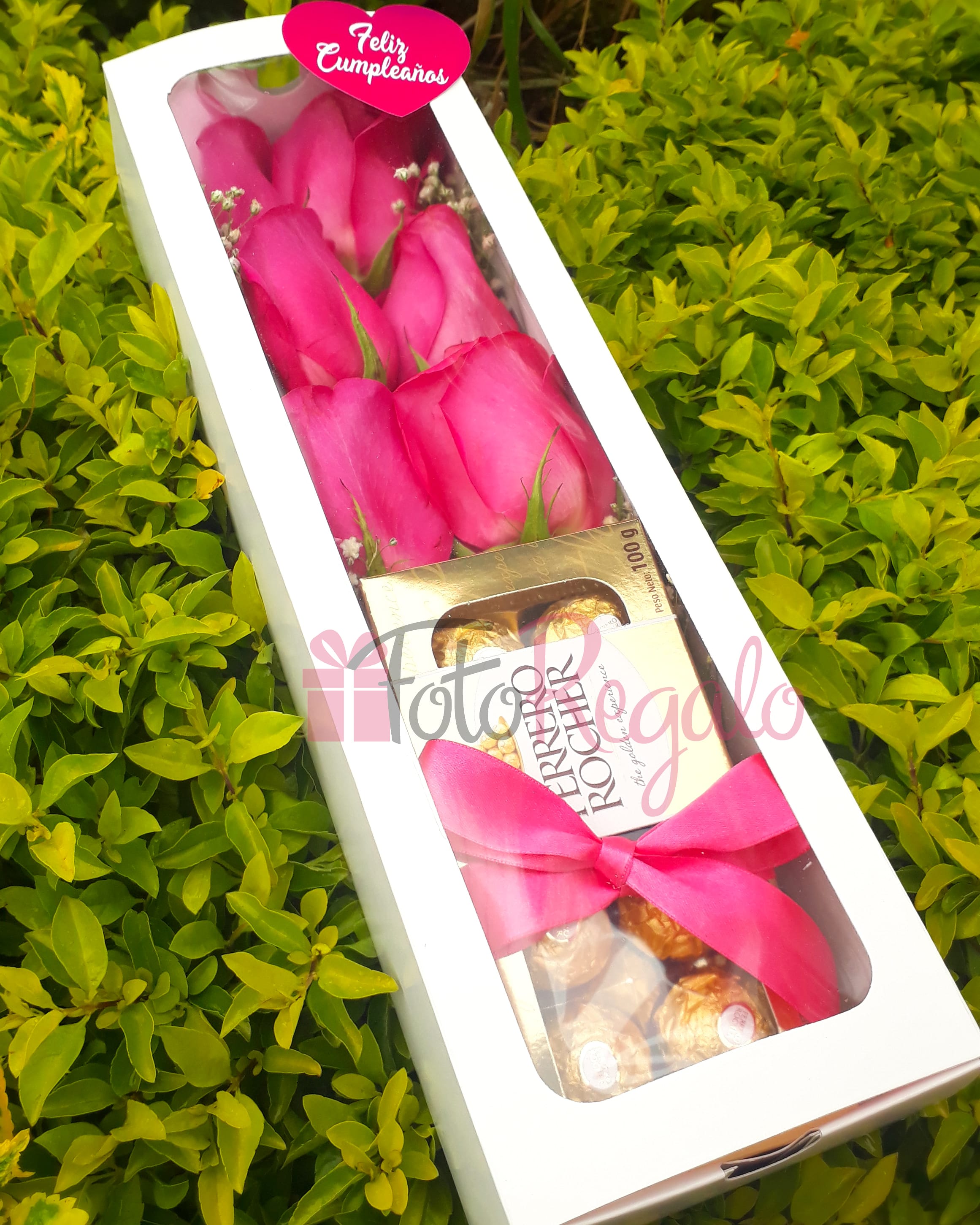 Caja regalo con rosas y chocolates Ferrero en Popayán